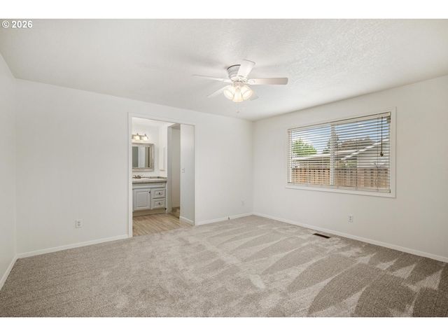 391 Sw NANCY Ave, Gresham, OR 97030