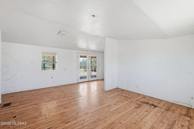 6811 N Guthrie Road, Tucson, AZ 85743