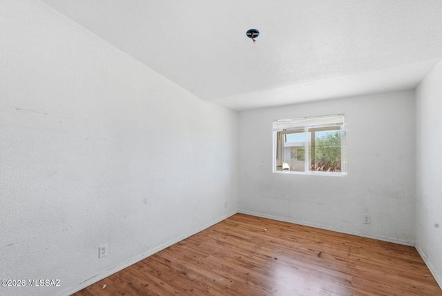 6811 N Guthrie Road, Tucson, AZ 85743