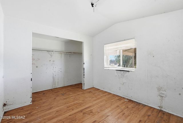 6811 N Guthrie Road, Tucson, AZ 85743