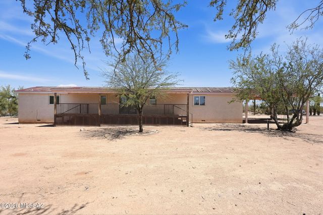 6811 N Guthrie Road, Tucson, AZ 85743