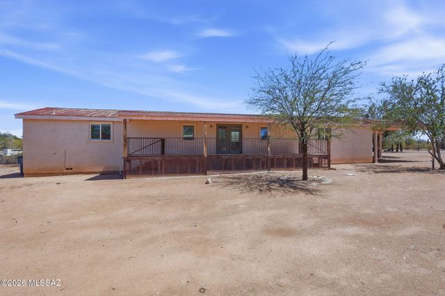6811 N Guthrie Road, Tucson, AZ 85743