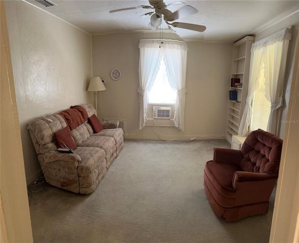 142 NW 2ND AVENUE, Williston, FL 32696