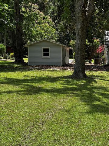 142 NW 2ND AVENUE, Williston, FL 32696