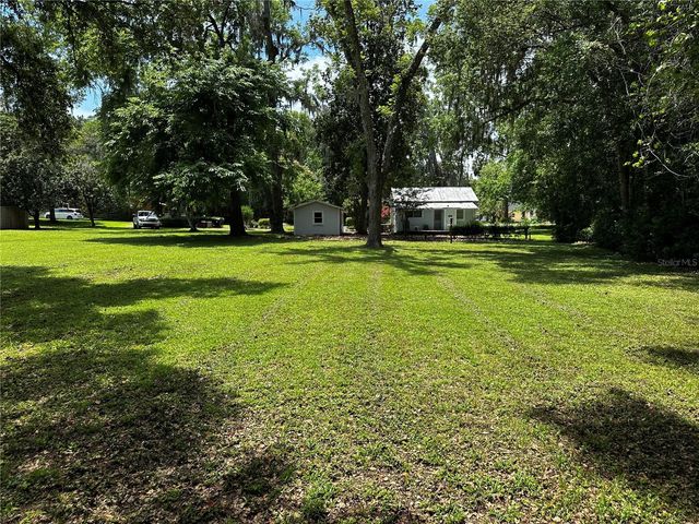 142 NW 2ND AVENUE, Williston, FL 32696
