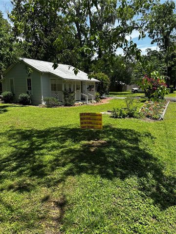142 NW 2ND AVENUE, Williston, FL 32696