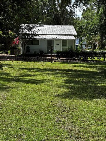 142 NW 2ND AVENUE, Williston, FL 32696