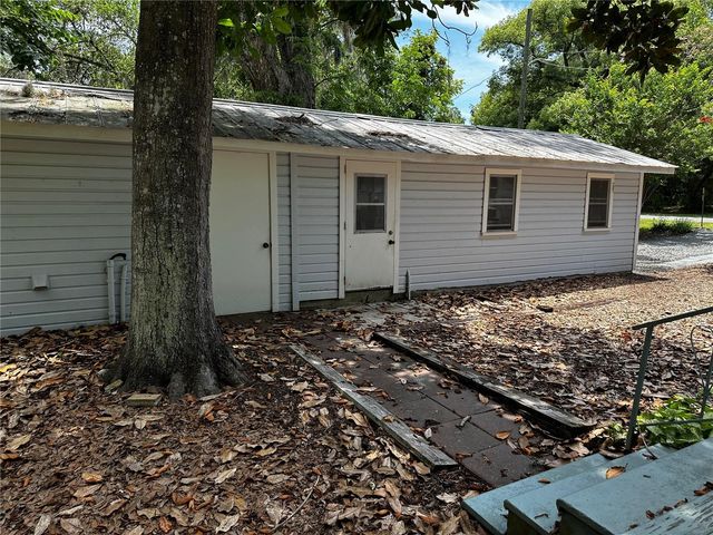 142 NW 2ND AVENUE, Williston, FL 32696