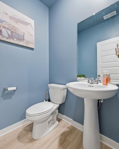 599 Ballard Dr, White House, TN 37188