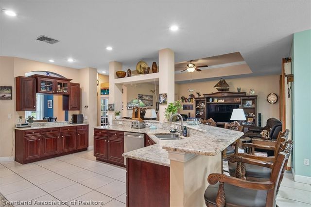 7026 Strafford Oaks Drive, Sebring, FL 33875