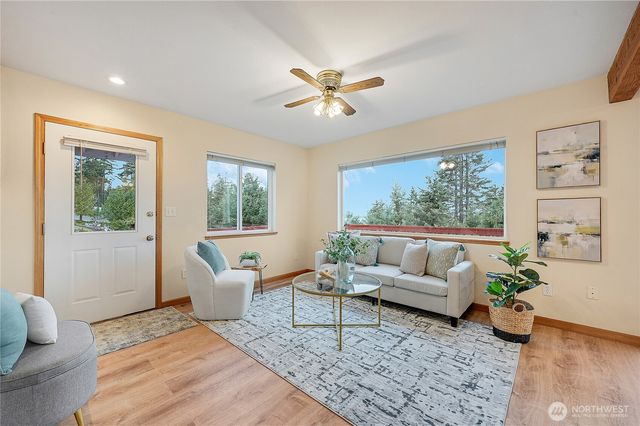 320 N North Street, Sequim, WA 98382