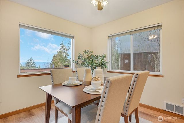 320 N North Street, Sequim, WA 98382