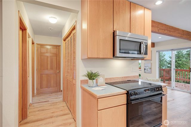 320 N North Street, Sequim, WA 98382