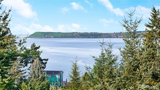 320 N North Street, Sequim, WA 98382