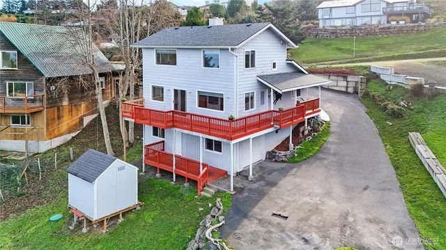 320 N North Street, Sequim, WA 98382