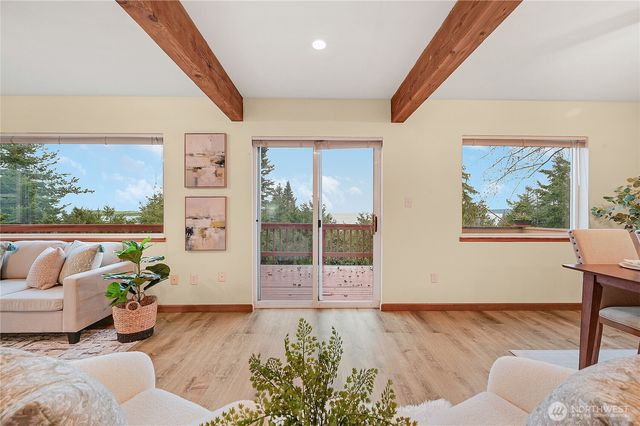 320 N North Street, Sequim, WA 98382