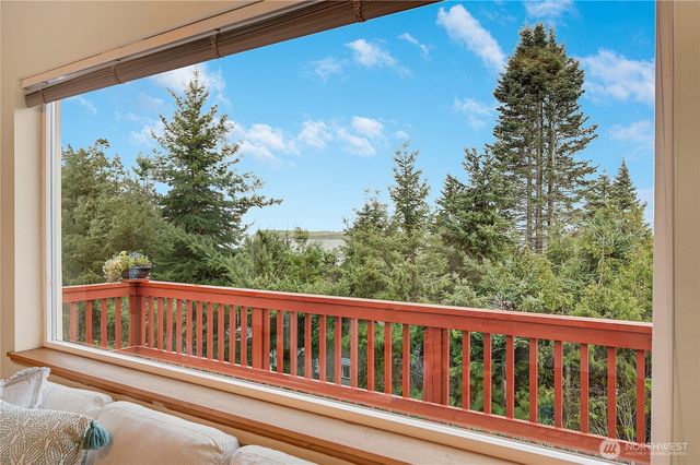 320 N North Street, Sequim, WA 98382