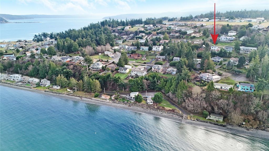 320 N North Street, Sequim, WA 98382