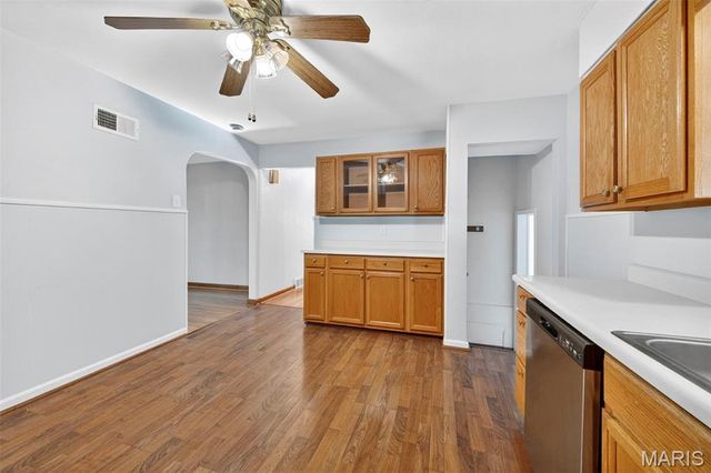 6924 Bancroft Avenue, St Louis, MO 63109