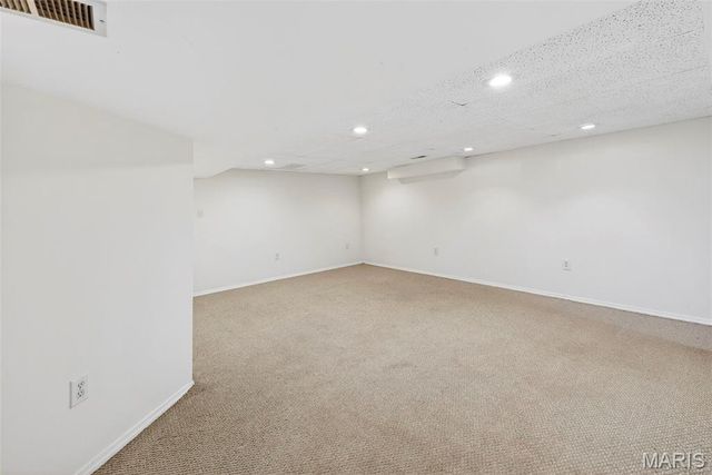 6924 Bancroft Avenue, St Louis, MO 63109