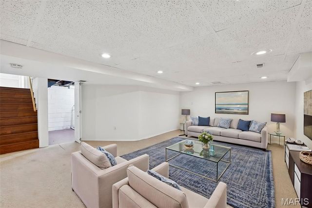 6924 Bancroft Avenue, St Louis, MO 63109