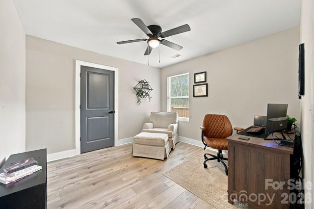 523 Gibson Drive NW, Concord, NC 28025