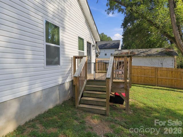 523 Gibson Drive NW, Concord, NC 28025