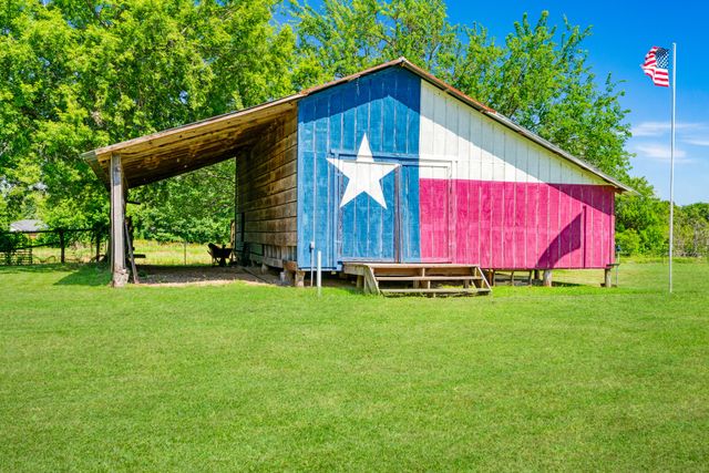101 S County Road 35810, Arthur City, TX 75411