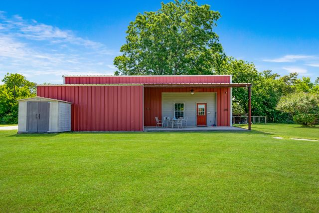 101 S County Road 35810, Arthur City, TX 75411