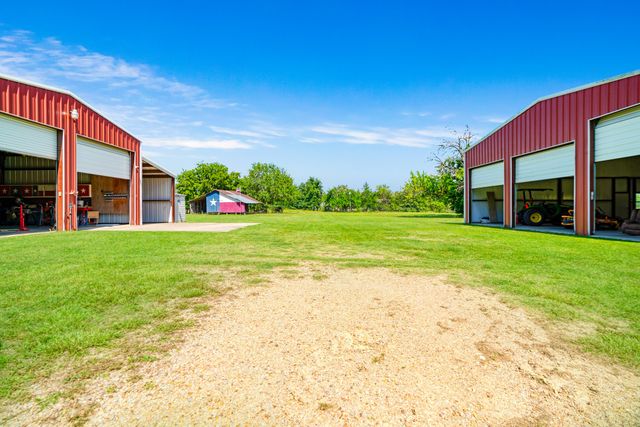 101 S County Road 35810, Arthur City, TX 75411
