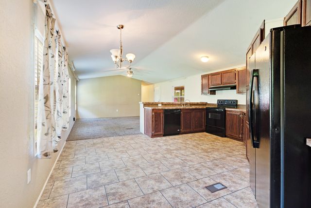 101 S County Road 35810, Arthur City, TX 75411