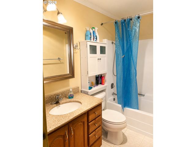 29 OSWEGO Smt, Lake Oswego, OR 97035
