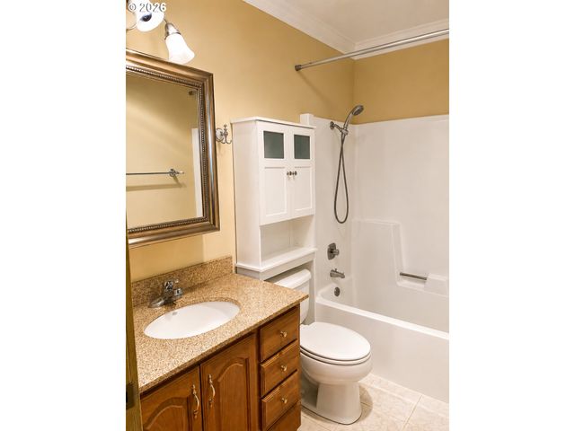 29 OSWEGO Smt, Lake Oswego, OR 97035