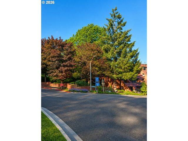 29 OSWEGO Smt, Lake Oswego, OR 97035