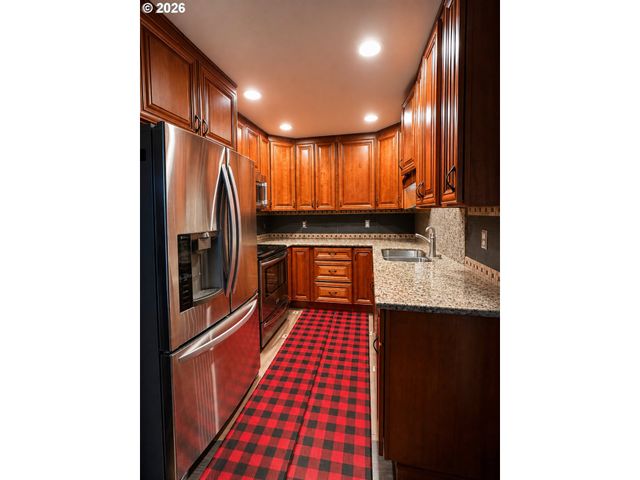 29 OSWEGO Smt, Lake Oswego, OR 97035