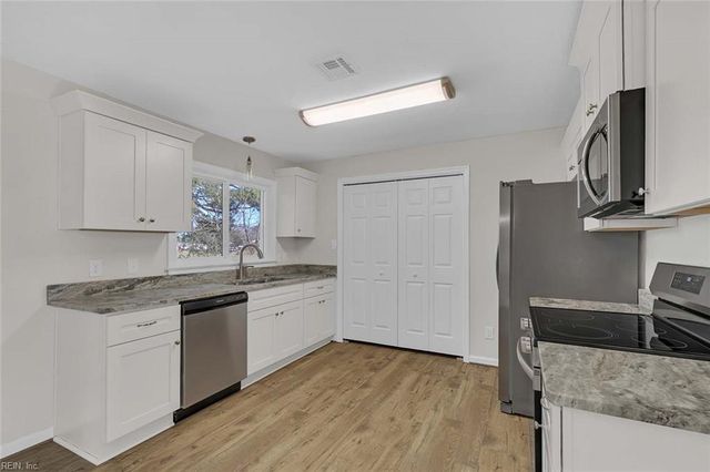 353 Fox Hill RD, Hampton, VA 23669