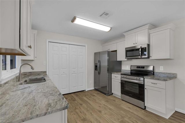 353 Fox Hill RD, Hampton, VA 23669