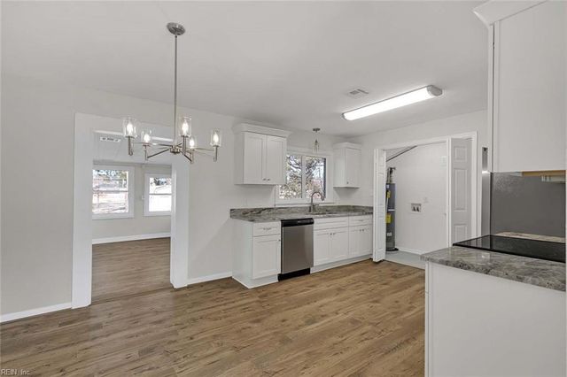 353 Fox Hill RD, Hampton, VA 23669