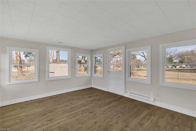 353 Fox Hill RD, Hampton, VA 23669