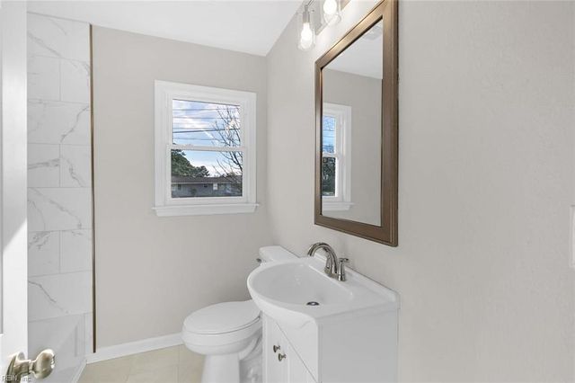 353 Fox Hill RD, Hampton, VA 23669