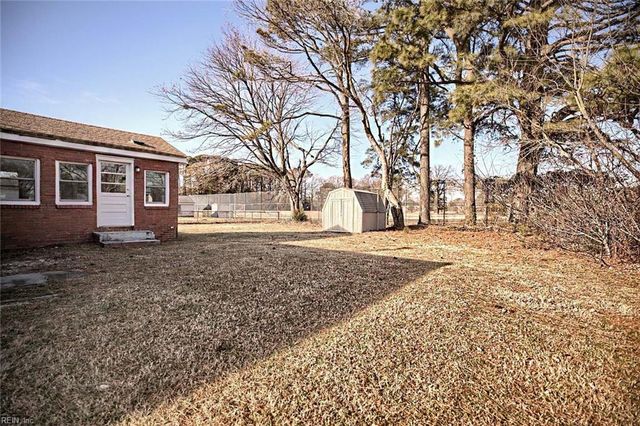 353 Fox Hill RD, Hampton, VA 23669