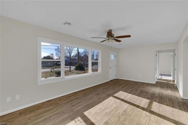 353 Fox Hill RD, Hampton, VA 23669