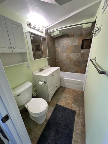 215 W 8th Street, Maryville, MO 64468