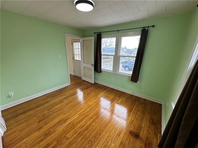 215 W 8th Street, Maryville, MO 64468