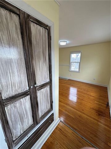 215 W 8th Street, Maryville, MO 64468