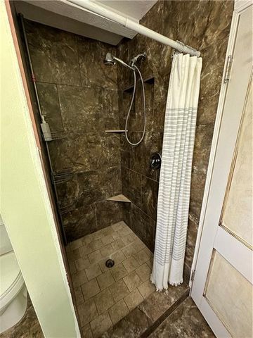 215 W 8th Street, Maryville, MO 64468