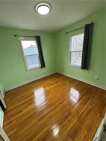 215 W 8th Street, Maryville, MO 64468