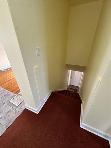 215 W 8th Street, Maryville, MO 64468