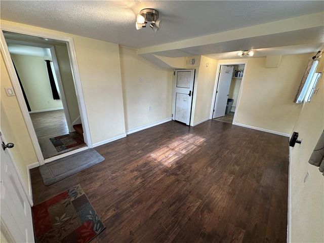 215 W 8th Street, Maryville, MO 64468