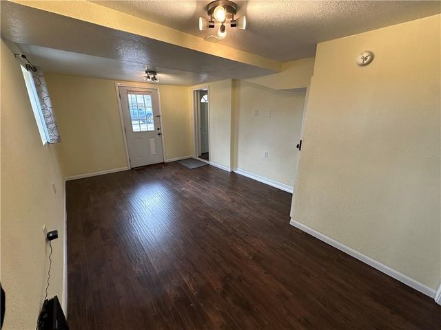 215 W 8th Street, Maryville, MO 64468